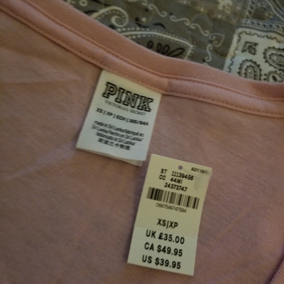 VS Pink V-Neck Campus Tee - Picture 2 of 4